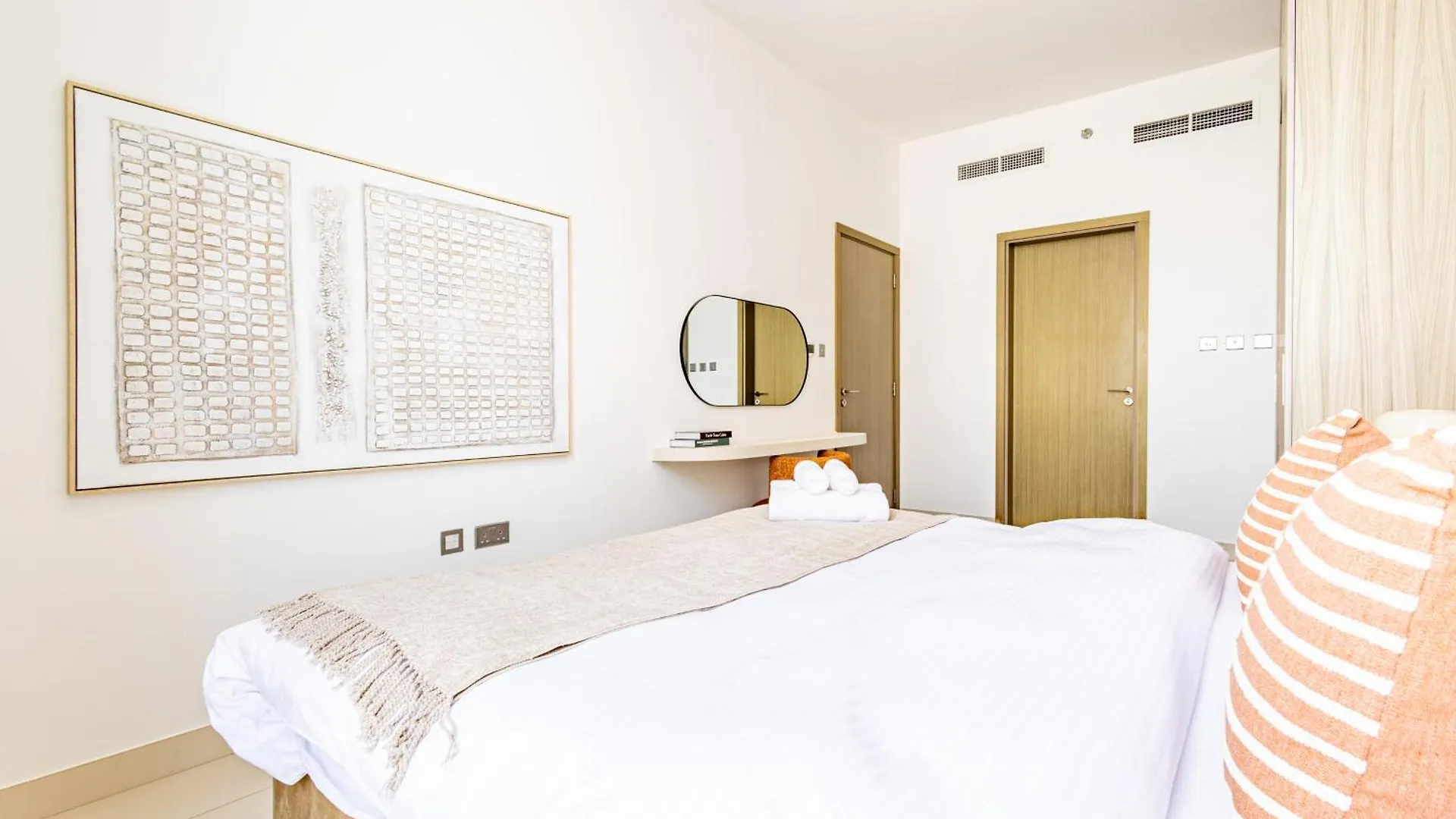 Family Heaven - 3 Min Walk To Reem Central Park And Beach - Designers Choice - 10 People - New Building - High Floor - Big Balcony - Reem Island Abu Dhabi