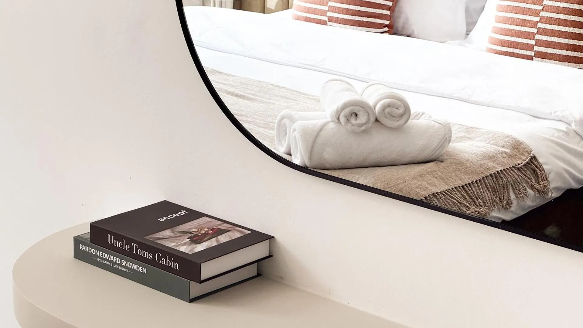 Family Heaven - 3 Min Walk To Reem Central Park And Beach - Designers Choice - 10 People - New Building - High Floor - Big Balcony - Reem Island Abu Dhabi 0*,  United Arab Emirates