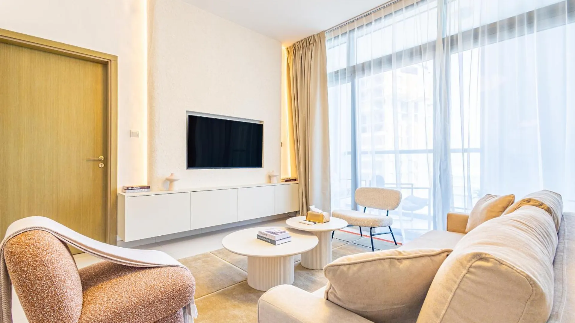 Family Heaven - 3 Min Walk To Reem Central Park And Beach - Designers Choice - 10 People - New Building - High Floor - Big Balcony - Reem Island Abu Dhabi
