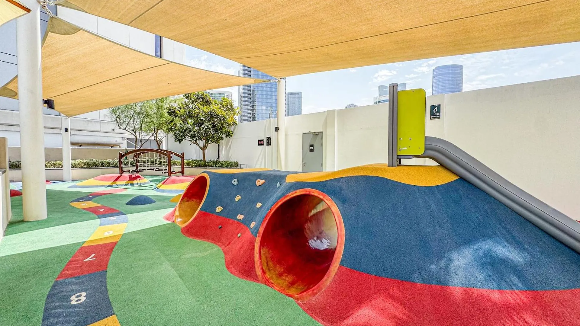 Apartment Family Heaven - 3 Min Walk To Reem Central Park And Beach - Designers Choice - 10 People - New Building - High Floor - Big Balcony - Reem Island Abu Dhabi